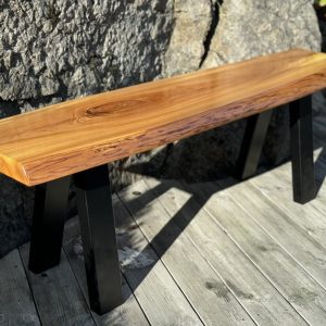 Sittbänk av Alm